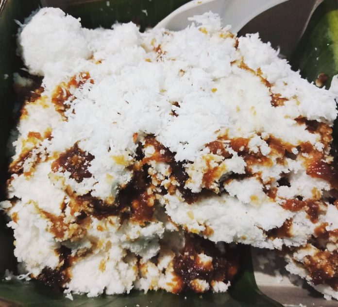 Kue Dongkal Awug SS: Rasa Tradisional yang Menggoda di Jantung Cilacap